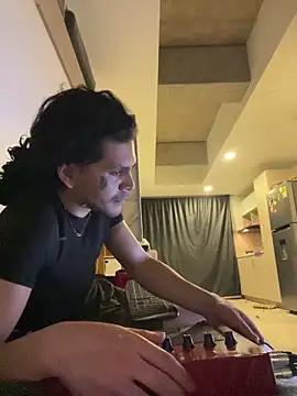 aangie  uwu online show from 3, 2, 2026