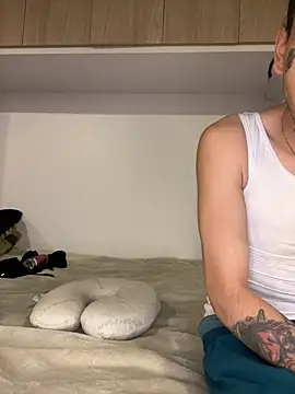 aangie  uwu online show from 2, 3, 2025