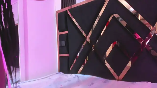 Ebony beautifull online show from 12, 9, 2025