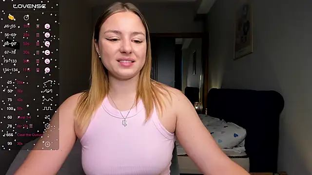 ThreeshaWhite online show from 23, 3, 2025