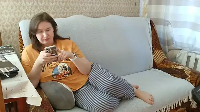 Snapshot of franceska_blue chatting on 16, 12, 2025 franceska blue online show from 16, 12, 2025