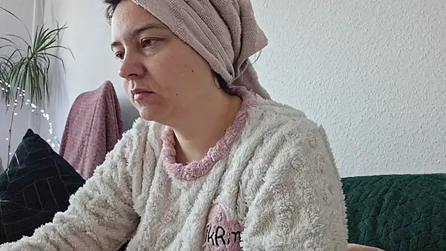 Cyndee Winter online show from 23, 11, 2025