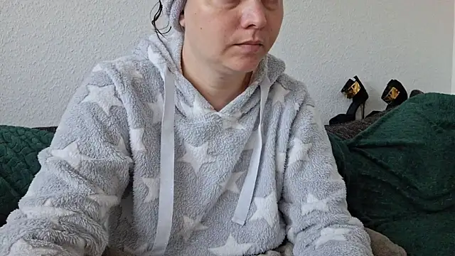 Cyndee Winter online show from 24, 9, 2025