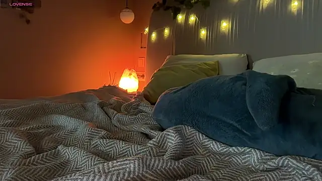 Snapshot of Anisawithlove chatting on 6, 2, 2026 Anisawithlove online show from 6, 2, 2026