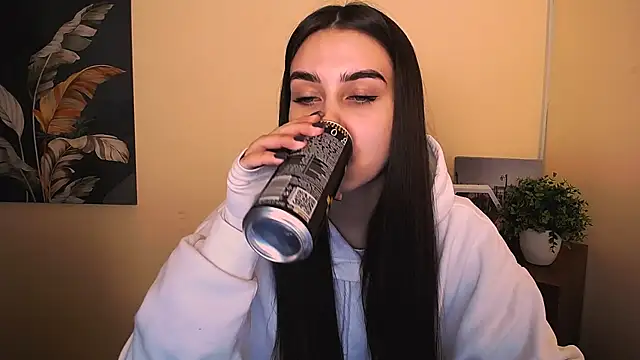 Lili magic online show from 1, 10, 2025