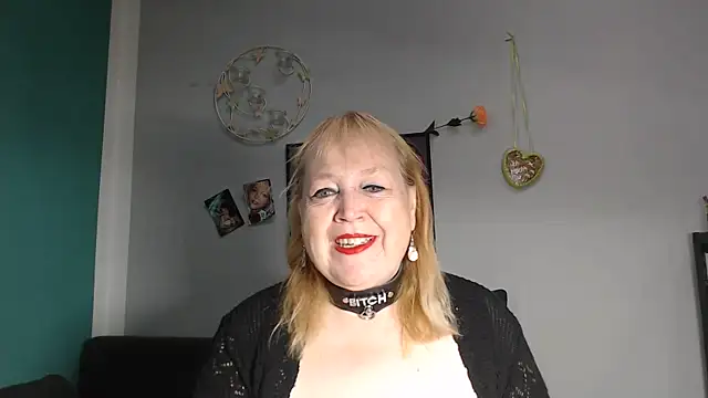 Snapshot of Blasflittchen chatting on 14, 6, 2026 Blasflittchen online show from 14, 6, 2026