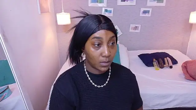 kiara evanss online show from 13, 3, 2026