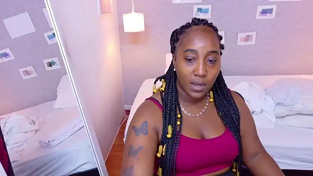 kiara evanss online show from 24, 10, 2025