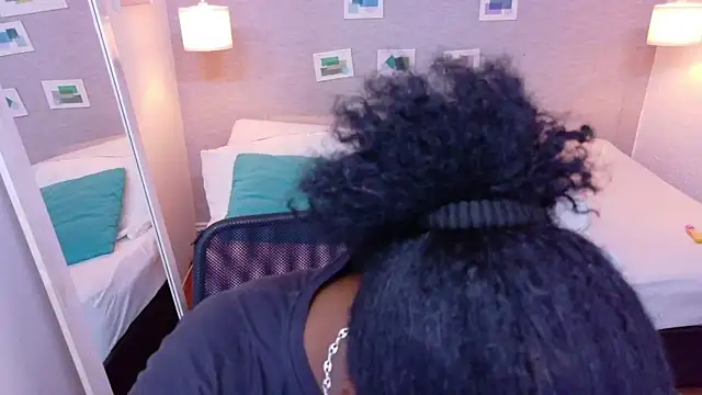 kiara evanss online show from 29, 10, 2025