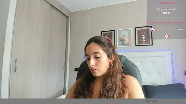 emma  smith1 online show from 5, 1, 2026