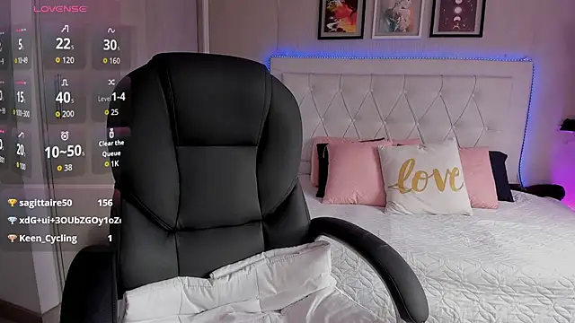 emma  smith1 online show from 19, 1, 2026