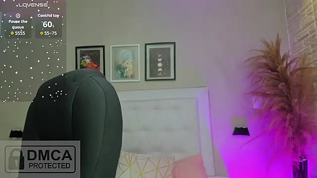 emma  smith1 online show from 10, 4, 2026