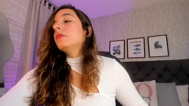 emma  smith1 online show from 5, 2, 2025