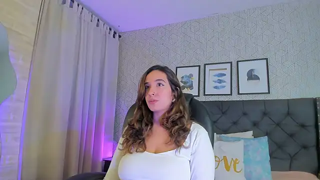 emma  smith1 online show from 21, 3, 2025