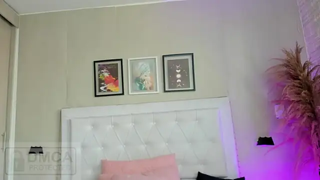 emma  smith1 online show from 19, 3, 2026