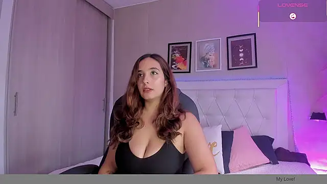 emma  smith1 online show from 6, 1, 2026