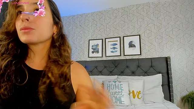 emma  smith1 online show from 10, 3, 2025