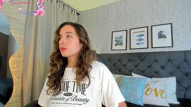 emma  smith1 online show from 12, 3, 2025