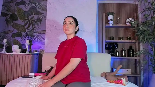 LIAH IZUMI online show from 10, 1, 2026