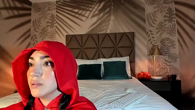 LIAH IZUMI online show from 7, 10, 2025