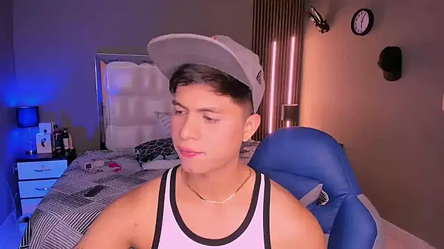 Niicky1  online show from 11, 3, 2025