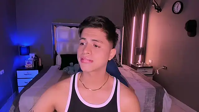 Niicky1  online show from 4, 3, 2025