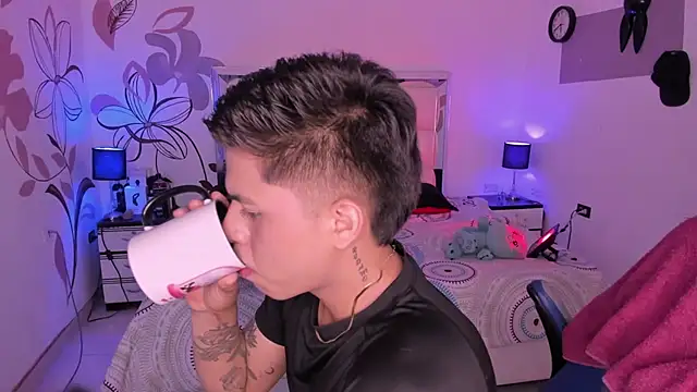 Niicky1  online show from 10, 2, 2025