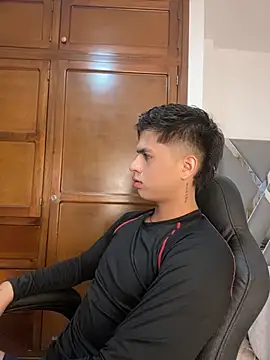 Niicky1  online show from 6, 3, 2025