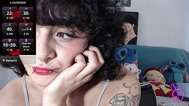 Snapshot of kitty22_ chatting on 3, 10, 2025 kitty22 online show from 3, 10, 2025