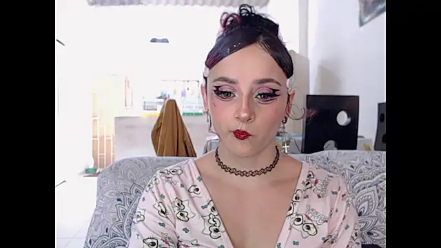 kitty22  online show from 18, 4, 2026