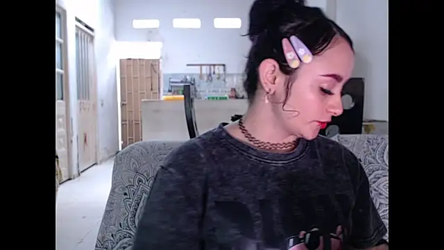 kitty22  online show from 27, 4, 2026