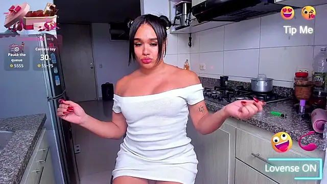 Snapshot of AbrilStivenson_ chatting on 8, 9, 2025 AbrilStivenson online show from 8, 9, 2025