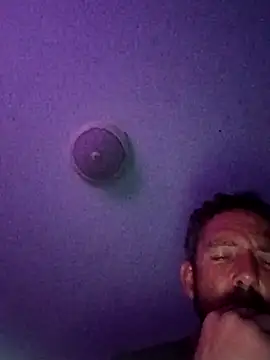 Treemandude online show from 7, 5, 2026