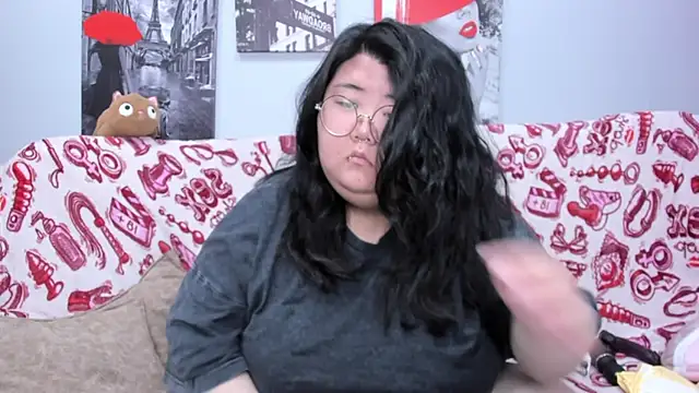 Snapshot of Nadine_asian chatting on 18, 6, 2026 Nadine asian online show from 18, 6, 2026