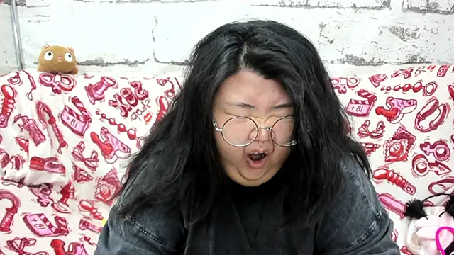 Snapshot of Nadine_asian chatting on 16, 6, 2026 Nadine asian online show from 16, 6, 2026