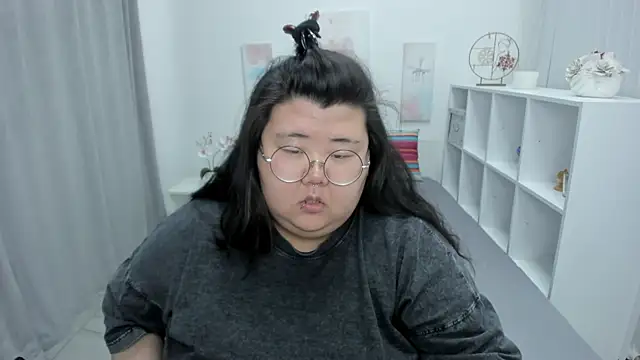 Snapshot of Nadine_asian chatting on 4, 6, 2026 Nadine asian online show from 4, 6, 2026