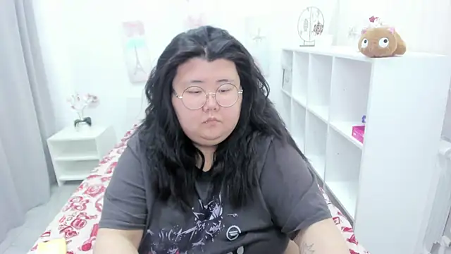 Nadine asian online show from 30, 4, 2026