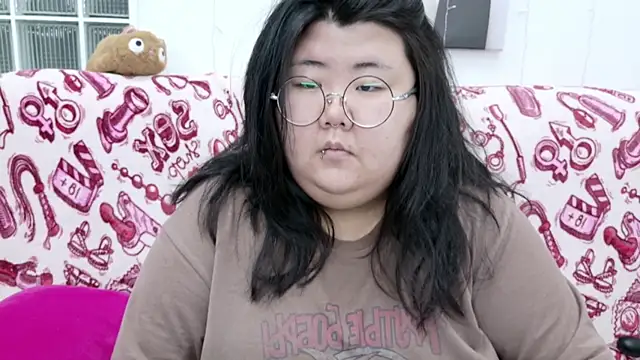 Snapshot of Nadine_asian chatting on 3, 3, 2026 Nadine asian online show from 3, 3, 2026