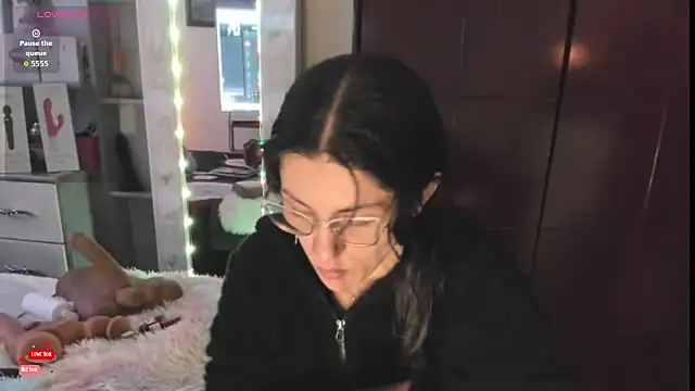 Snapshot of Rapunzeell_ chatting on 18, 7, 2026 Rapunzeell online show from 18, 7, 2026