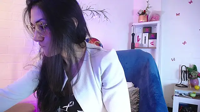 Rapunzeell  online show from 14, 9, 2025