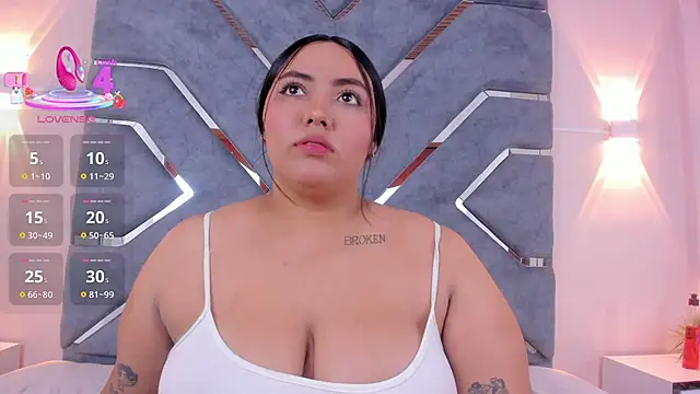 LucciaPorter online show from 14, 11, 2025