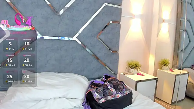 LucciaPorter online show from 26, 9, 2025