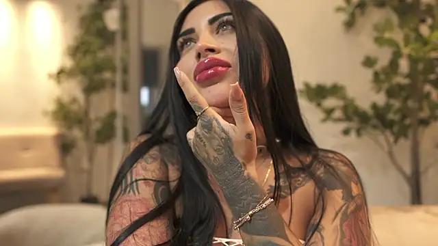 Sofhia cruz online show from 25, 6, 2026