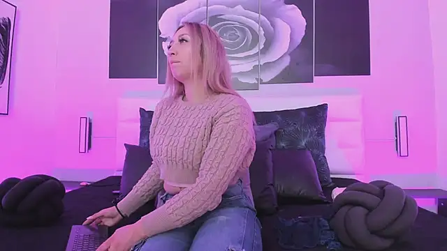 isabella simons online show from 21, 11, 2025