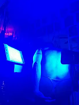 Snapshot of luvs2cumm69 chatting on 7, 2, 2026 luvs2cumm69 online show from 7, 2, 2026