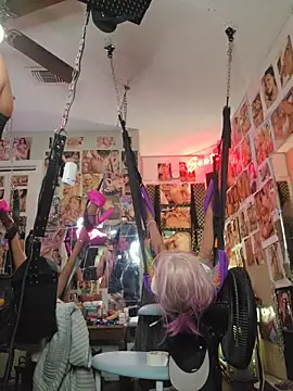 Snapshot of luvs2cumm69 chatting on 4, 3, 2026 luvs2cumm69 online show from 4, 3, 2026