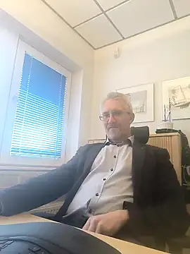 Snapshot of tom-swede chatting on 5, 12, 2024 tom-swede online show from 5, 12, 2024