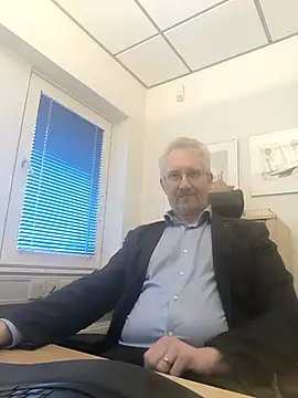 Snapshot of tom-swede chatting on 11, 3, 2025 tom-swede online show from 11, 3, 2025