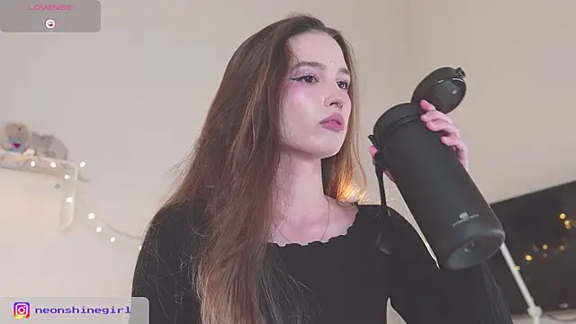 NeonShine online show from 21, 9, 2025