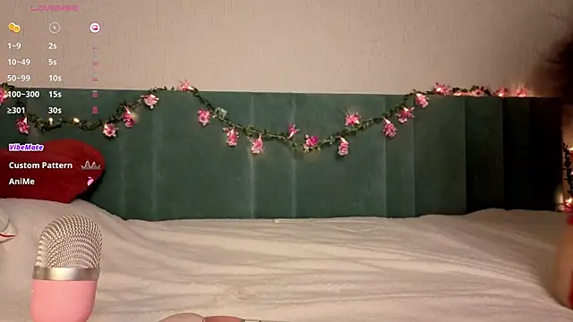 PrettyLilie online show from 8, 11, 2025